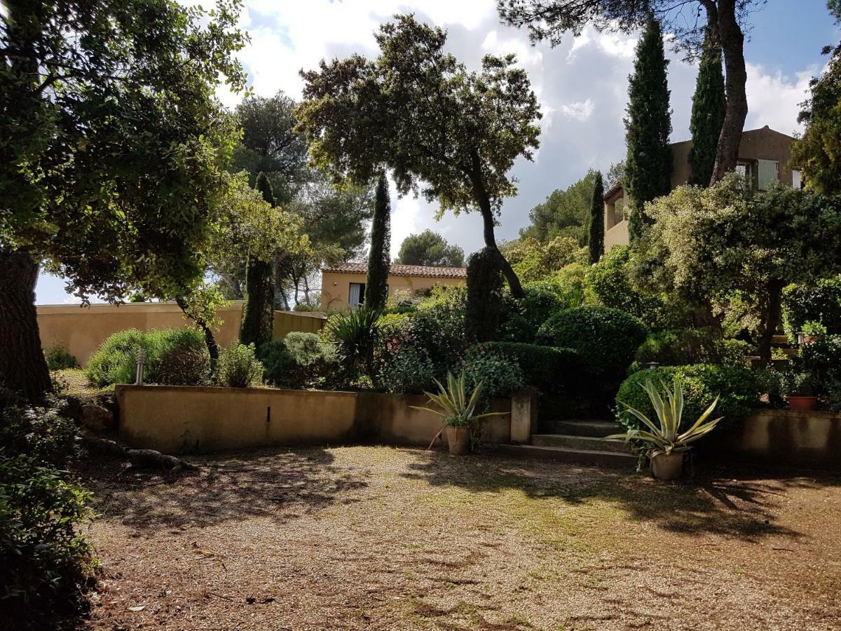 La Maison De Charlie Vaugines Exterior photo